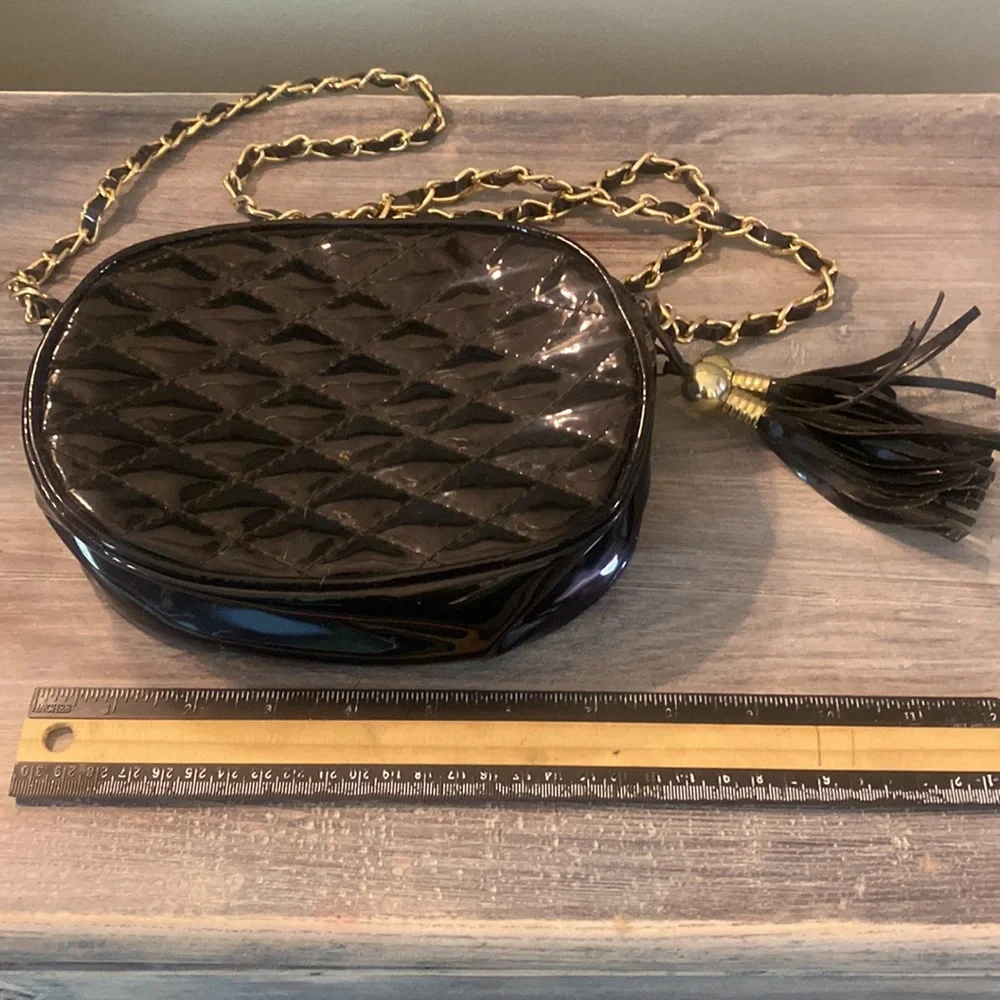 Vintage black shiny purse - Picture 7 of 7